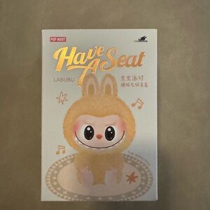 Pop Mart Labubu unopened -zizi